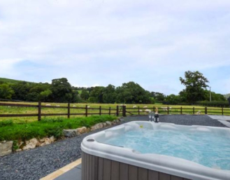 Bythynnod Ty Mawr Cottages